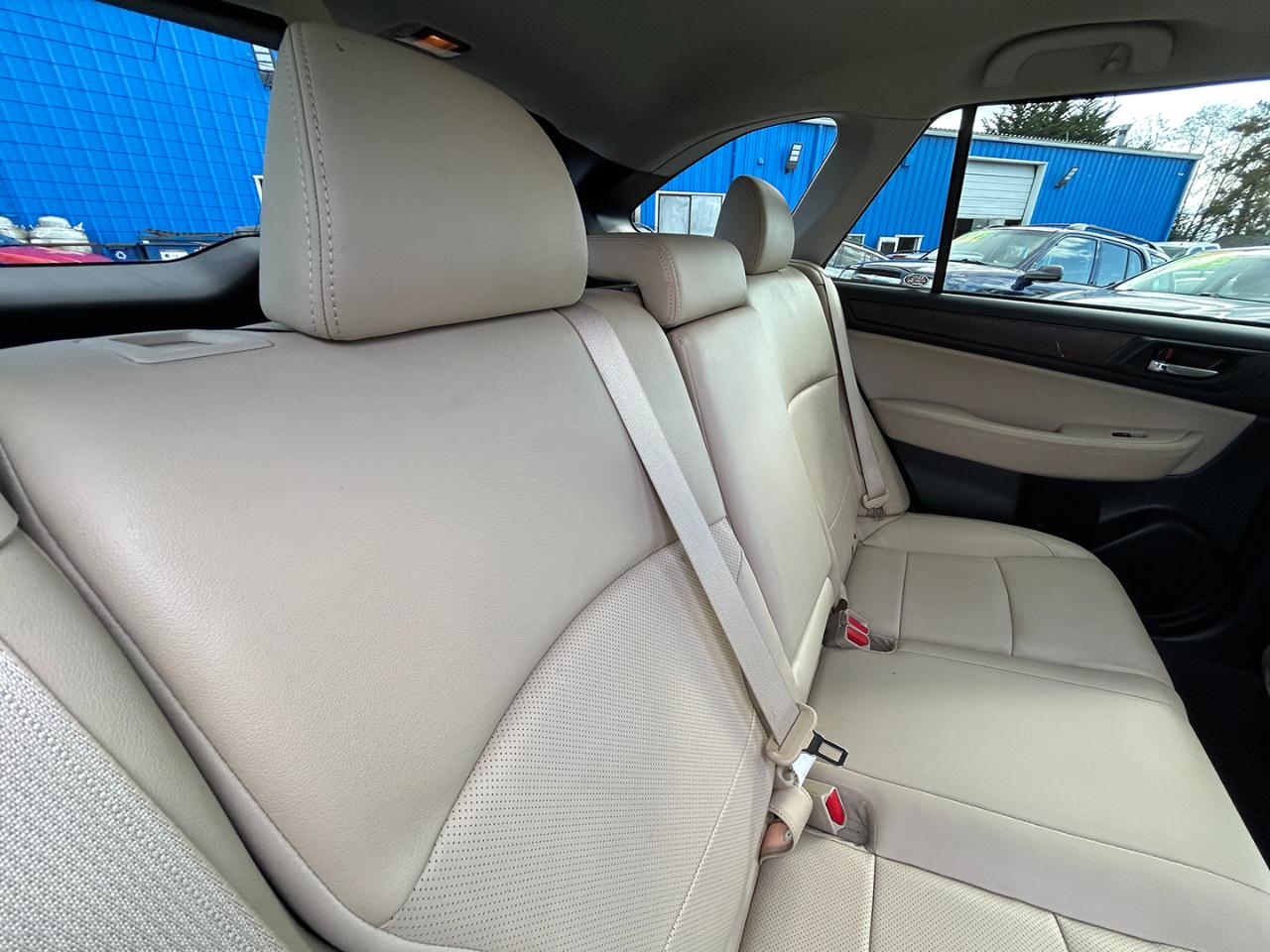 Subaru Outback 4dr Wgn 2.5i Limited 2016