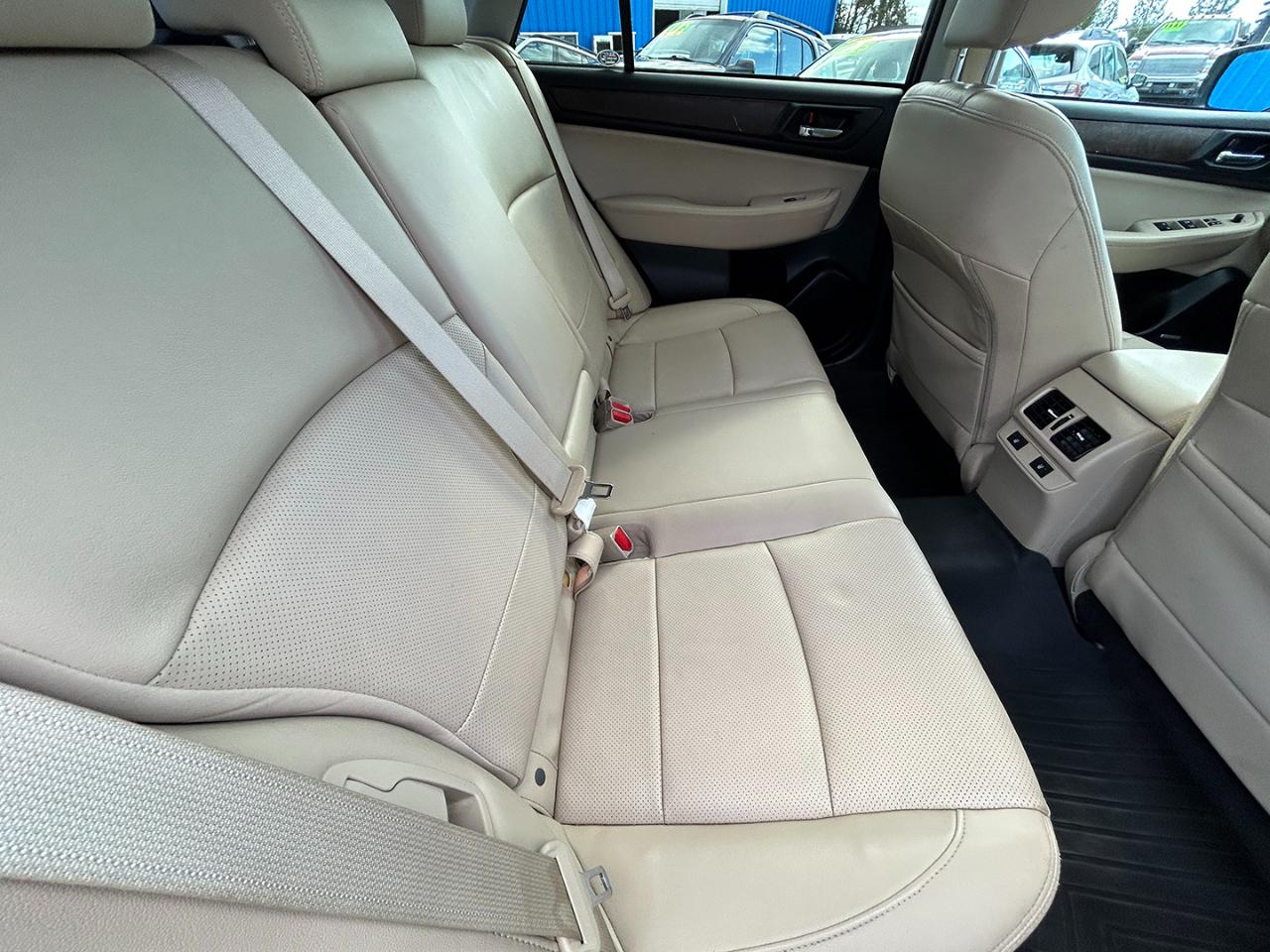 Subaru Outback 4dr Wgn 2.5i Limited 2016