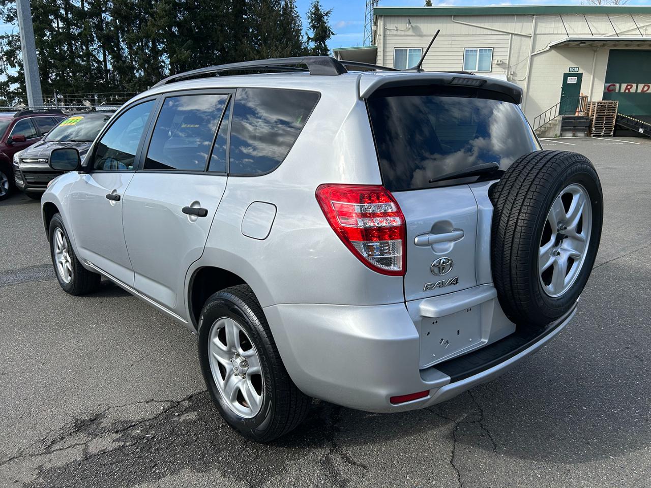 Toyota RAV4 4WD 4dr I4 (Natl) 2012