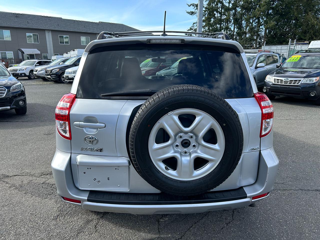 Toyota RAV4 4WD 4dr I4 (Natl) 2012