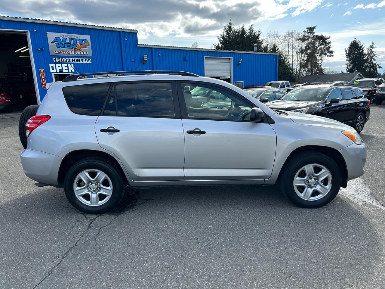Toyota RAV4 4WD 4dr I4 (Natl) 2012