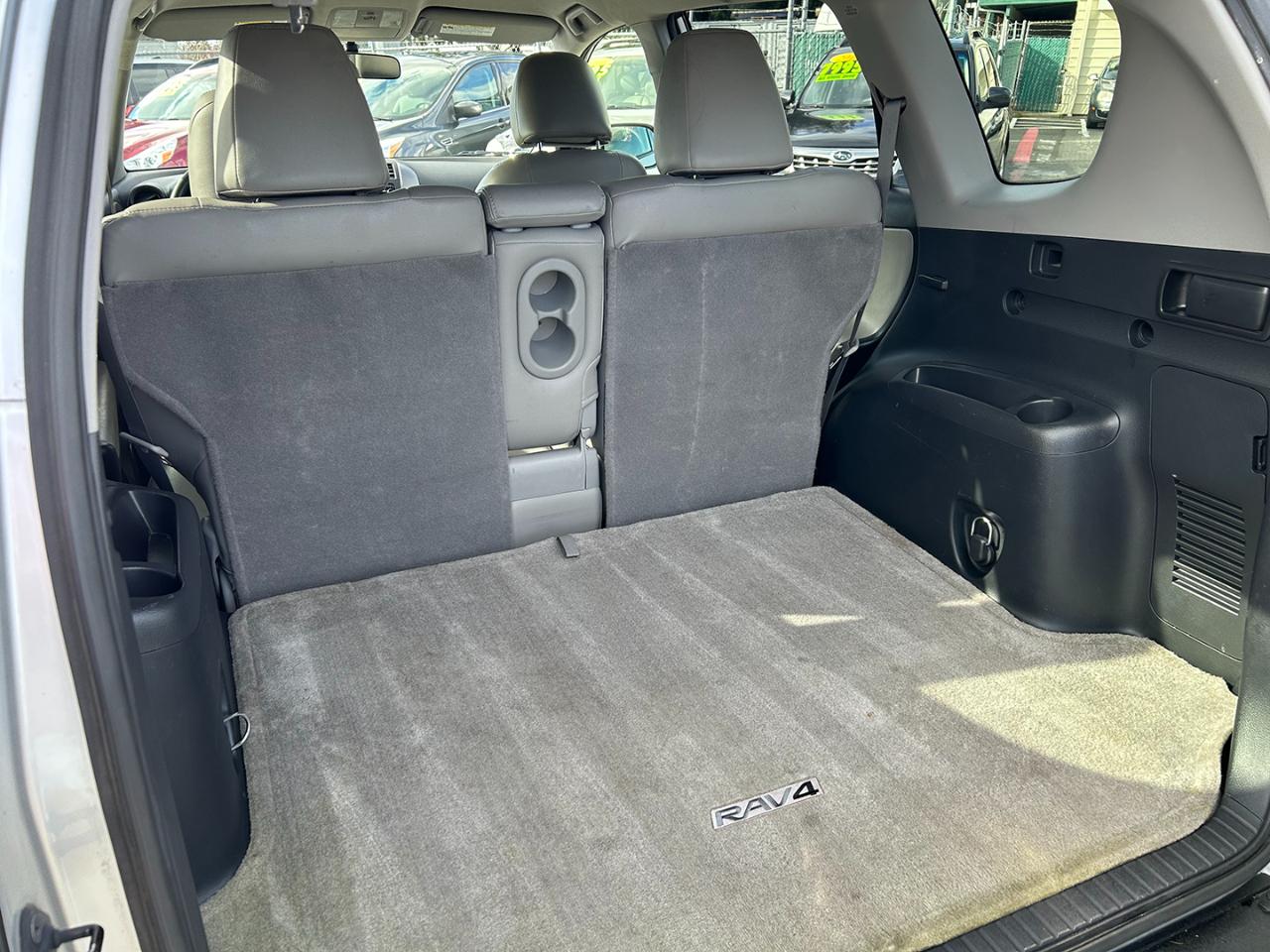 Toyota RAV4 4WD 4dr I4 (Natl) 2012