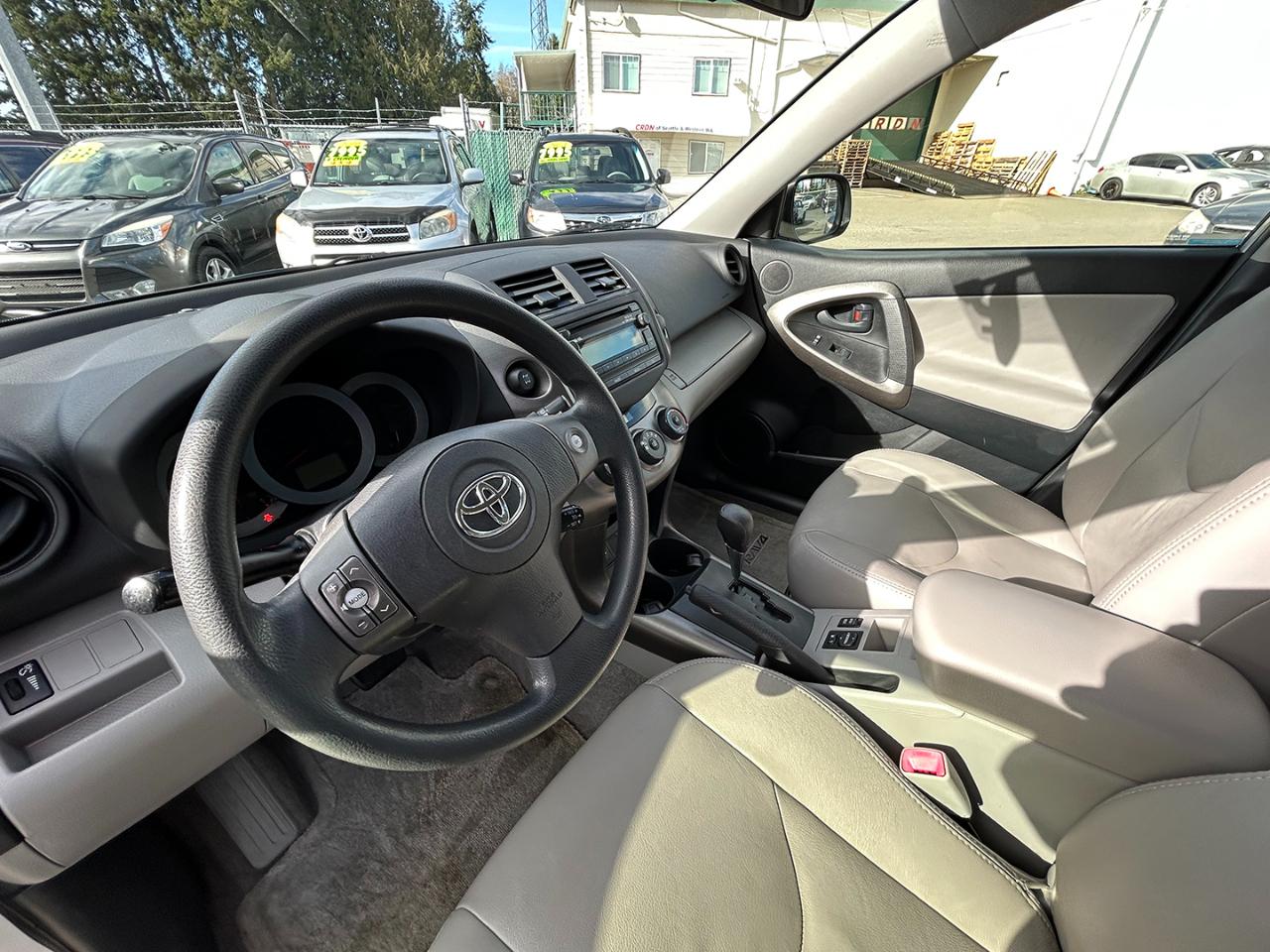 Toyota RAV4 4WD 4dr I4 (Natl) 2012