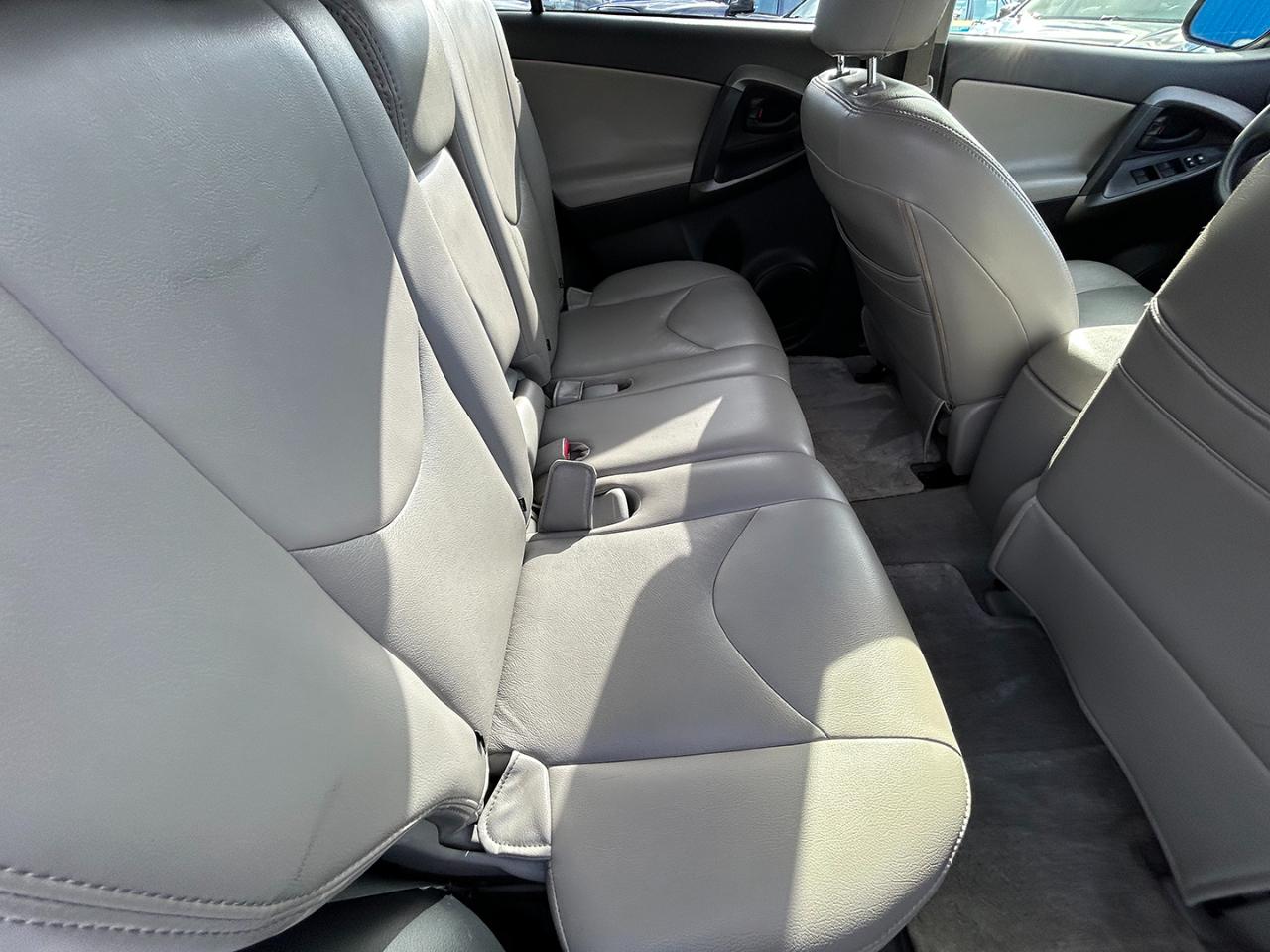 Toyota RAV4 4WD 4dr I4 (Natl) 2012