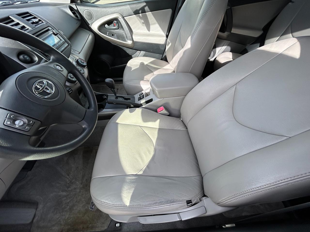 Toyota RAV4 4WD 4dr I4 (Natl) 2012