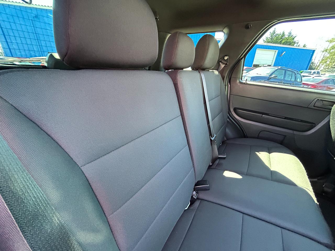 Ford Escape 4WD 4dr XLT 2012