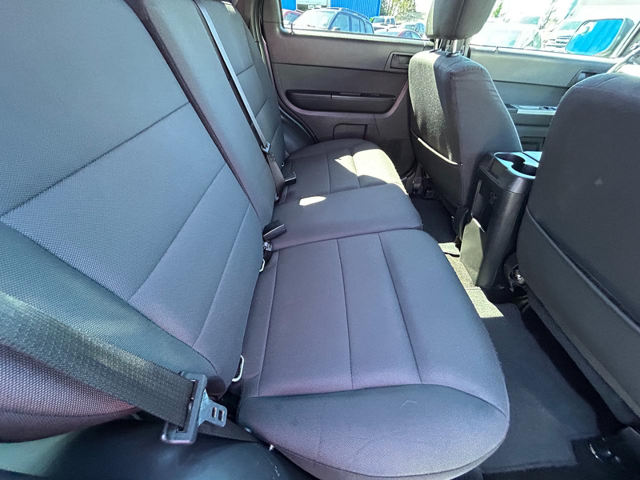 Ford Escape 4WD 4dr XLT 2012