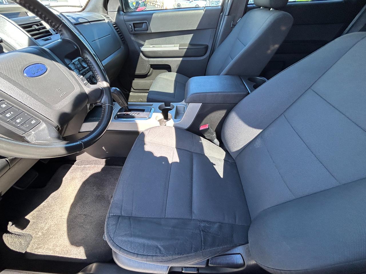 Ford Escape 4WD 4dr XLT 2012