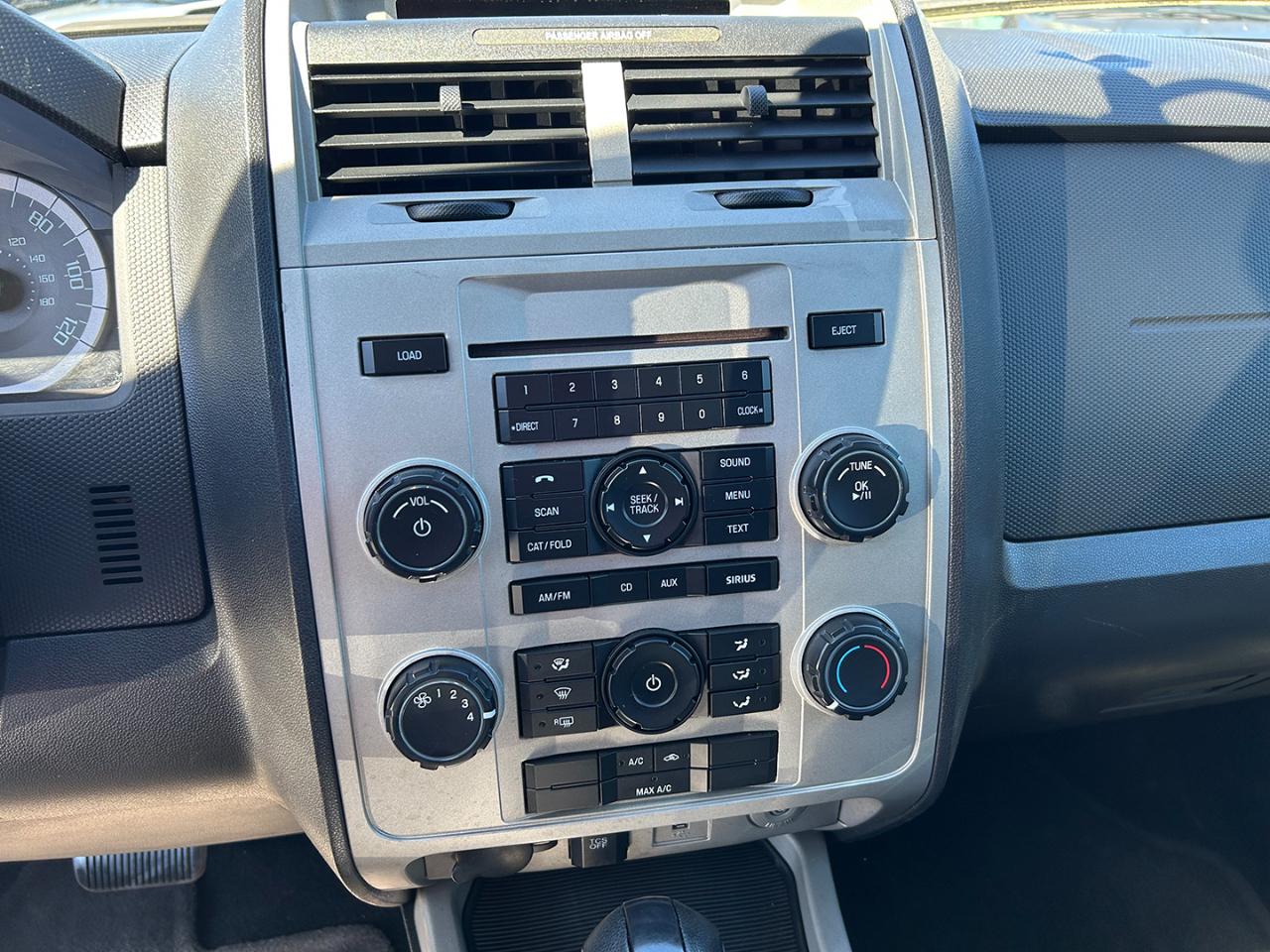 Ford Escape 4WD 4dr XLT 2012