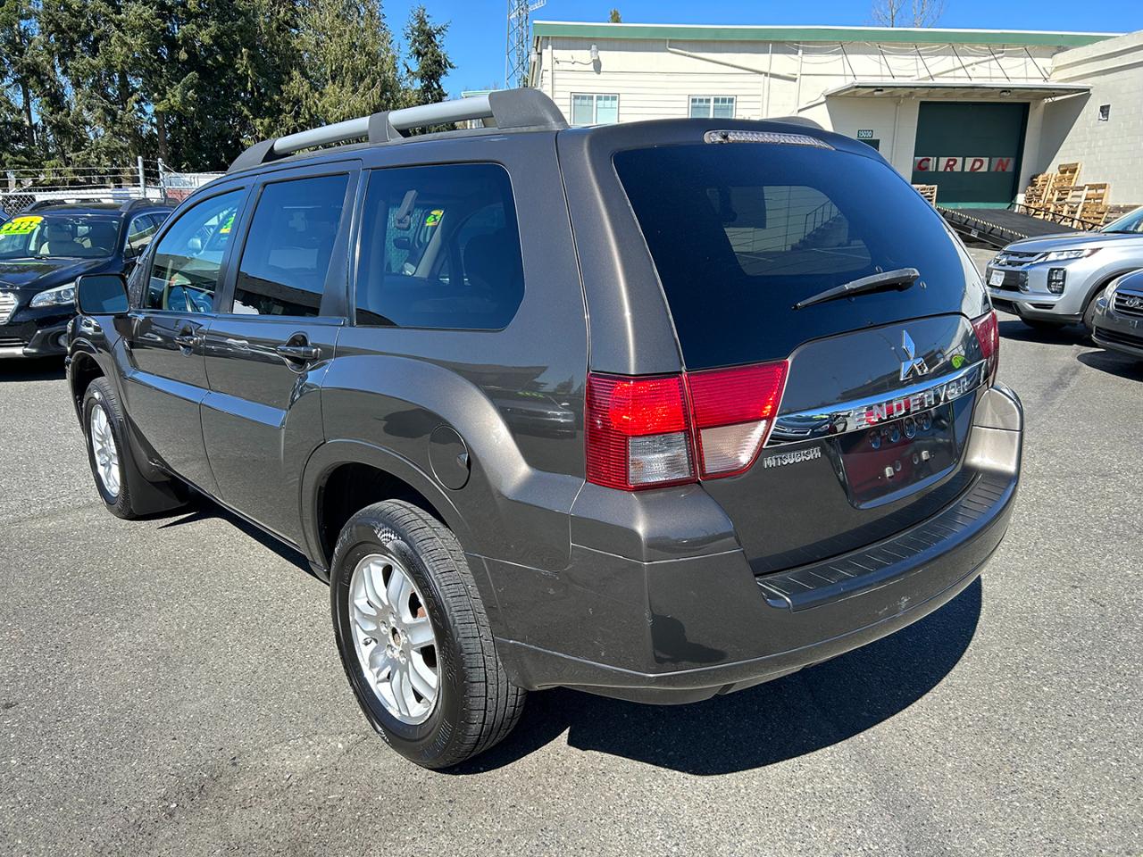 Mitsubishi Endeavor AWD 4dr LS 2011