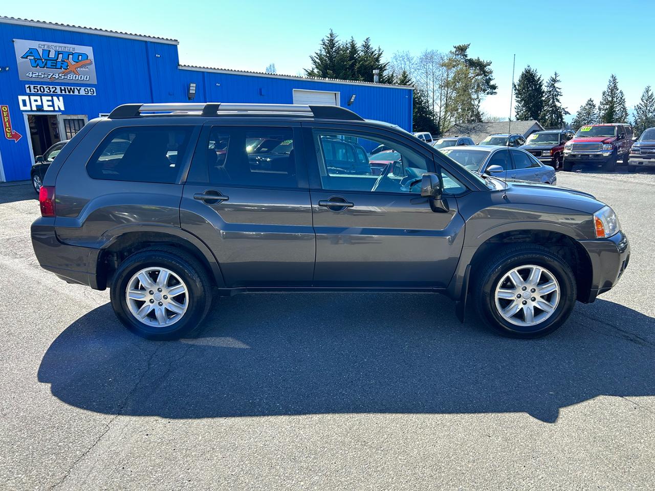 Mitsubishi Endeavor AWD 4dr LS 2011