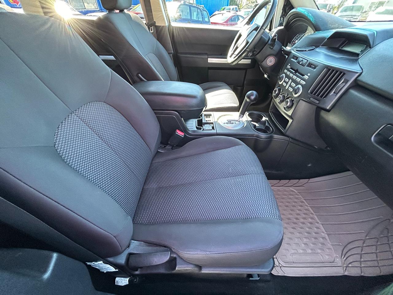 Mitsubishi Endeavor AWD 4dr LS 2011