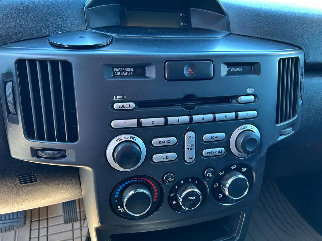 Mitsubishi Endeavor AWD 4dr LS 2011