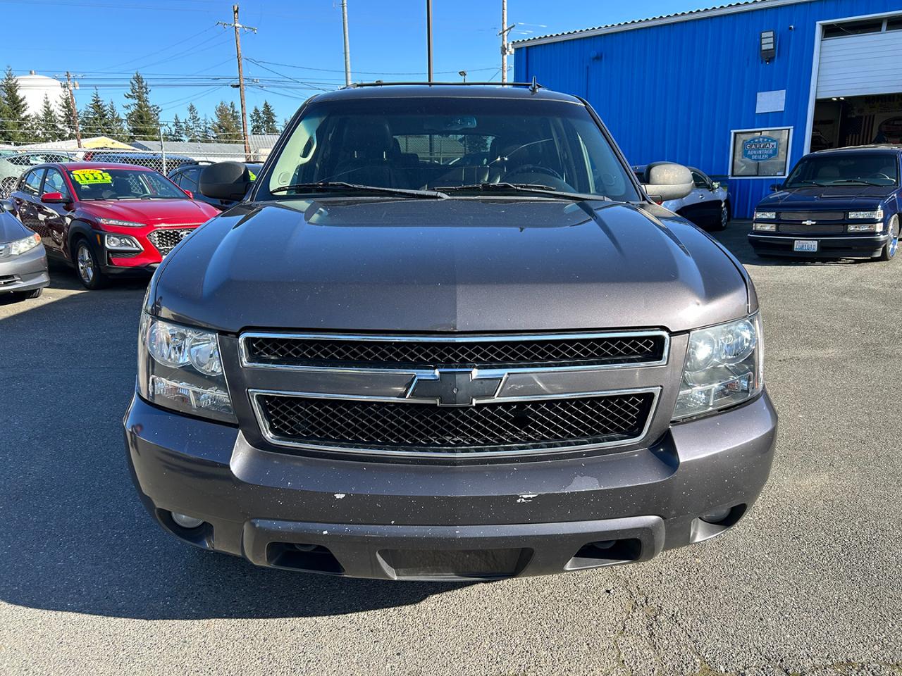 Chevrolet Suburban 4WD 4dr 1500 LT 2011