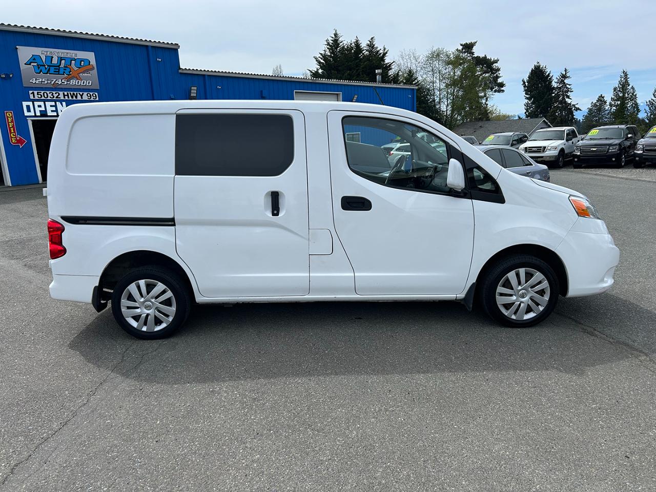 Nissan NV200 I4 SV 2016