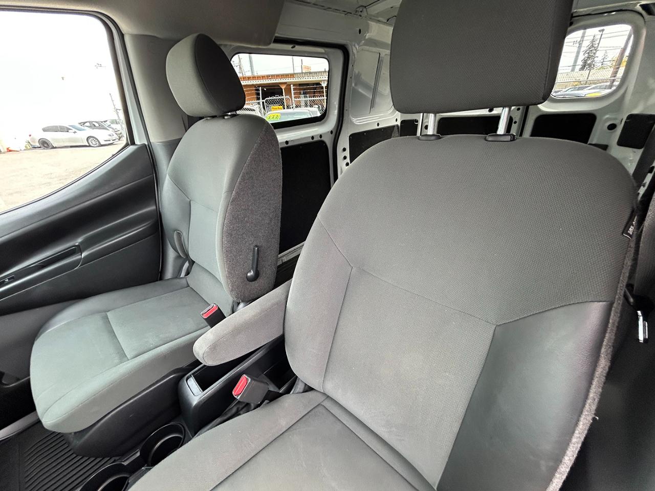 Nissan NV200 I4 SV 2016