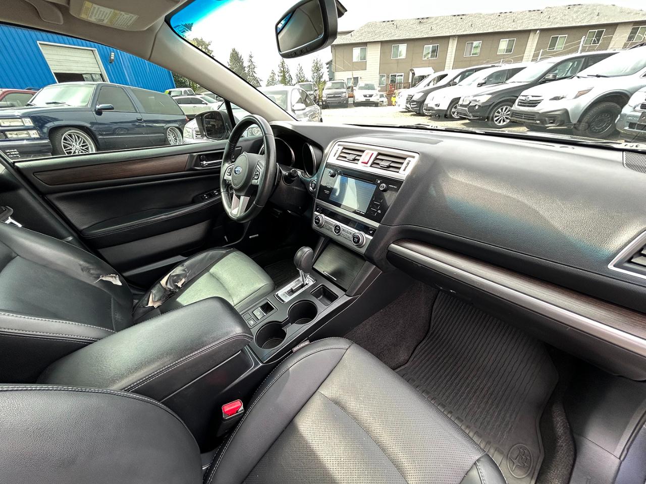 Subaru Legacy 4dr Sdn 2.5i Limited PZEV 2015