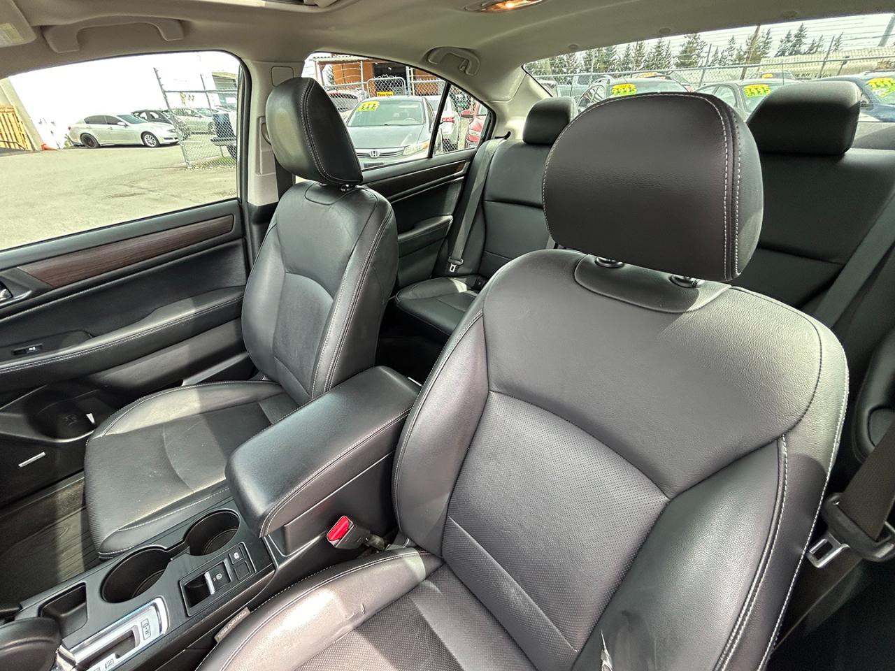 Subaru Legacy 4dr Sdn 2.5i Limited PZEV 2015