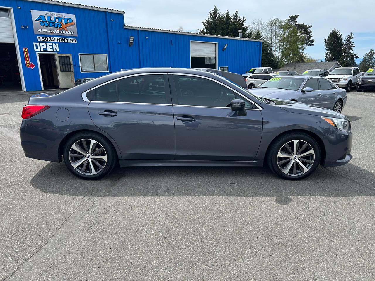 Subaru Legacy 4dr Sdn 2.5i Limited PZEV 2015