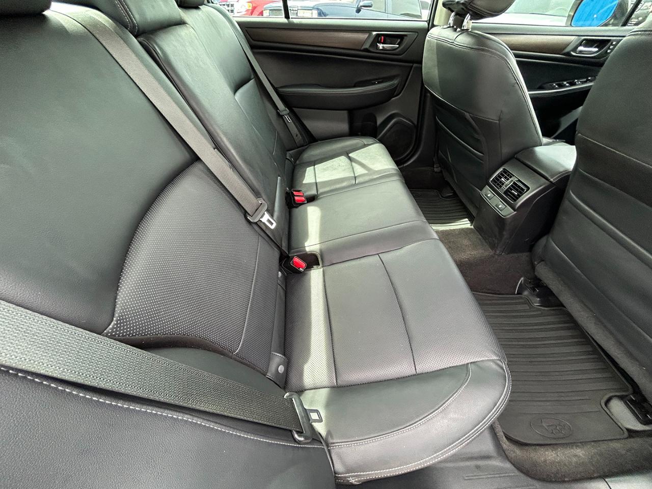 Subaru Legacy 4dr Sdn 2.5i Limited PZEV 2015