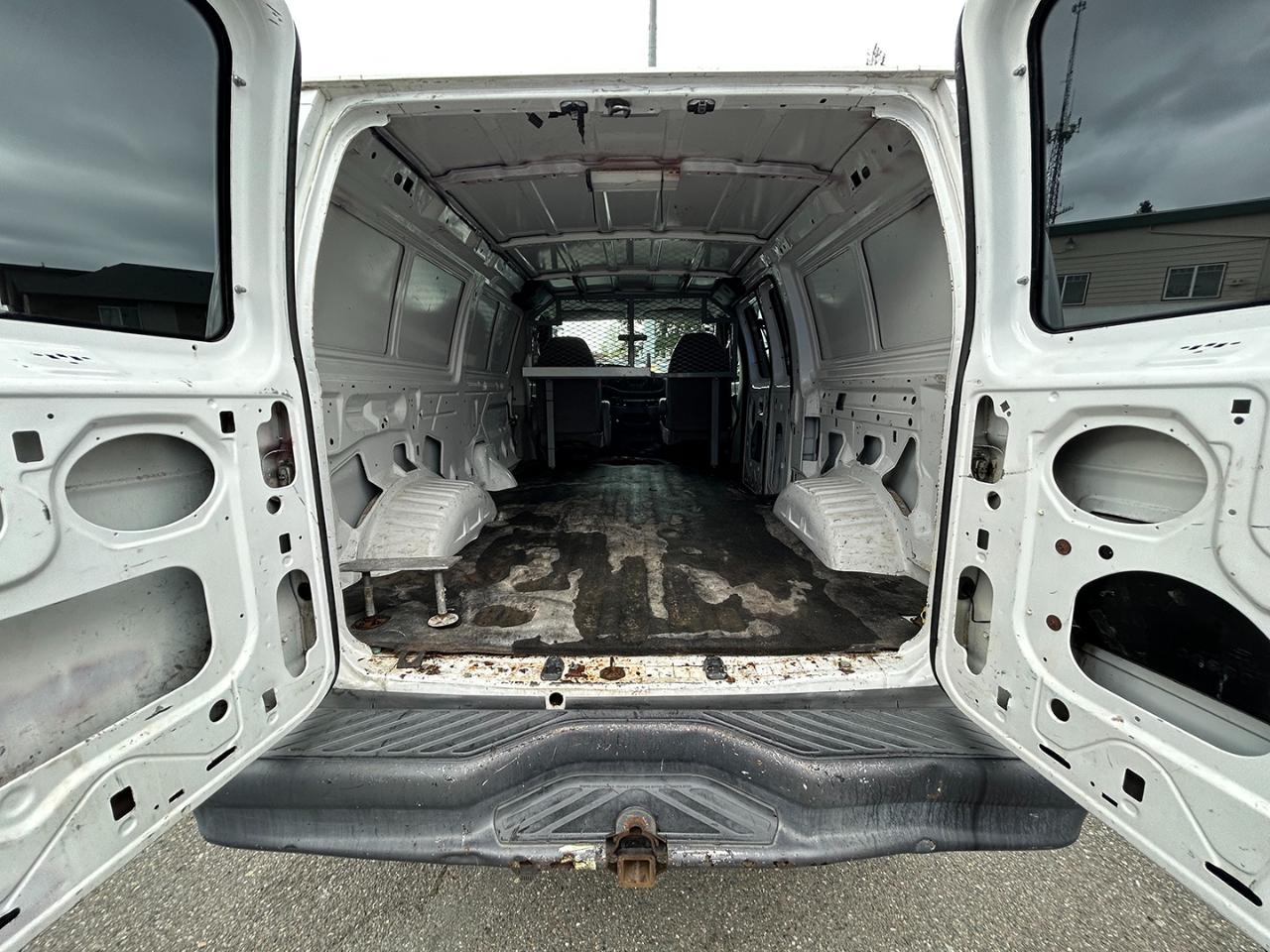 Ford Econoline Cargo Van E-350 Super Duty Recreational 2007