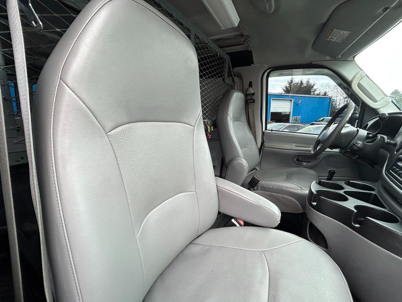 Ford Econoline Cargo Van E-350 Super Duty Recreational 2007