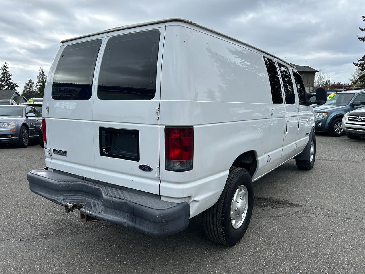 Ford Econoline Cargo Van E-350 Super Duty Recreational 2007