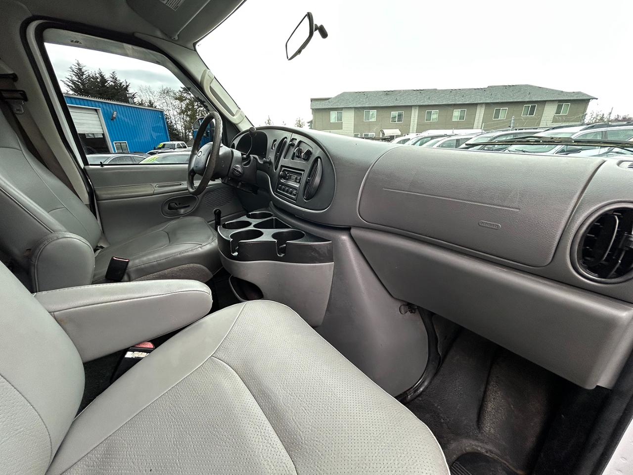 Ford Econoline Cargo Van E-350 Super Duty Recreational 2007