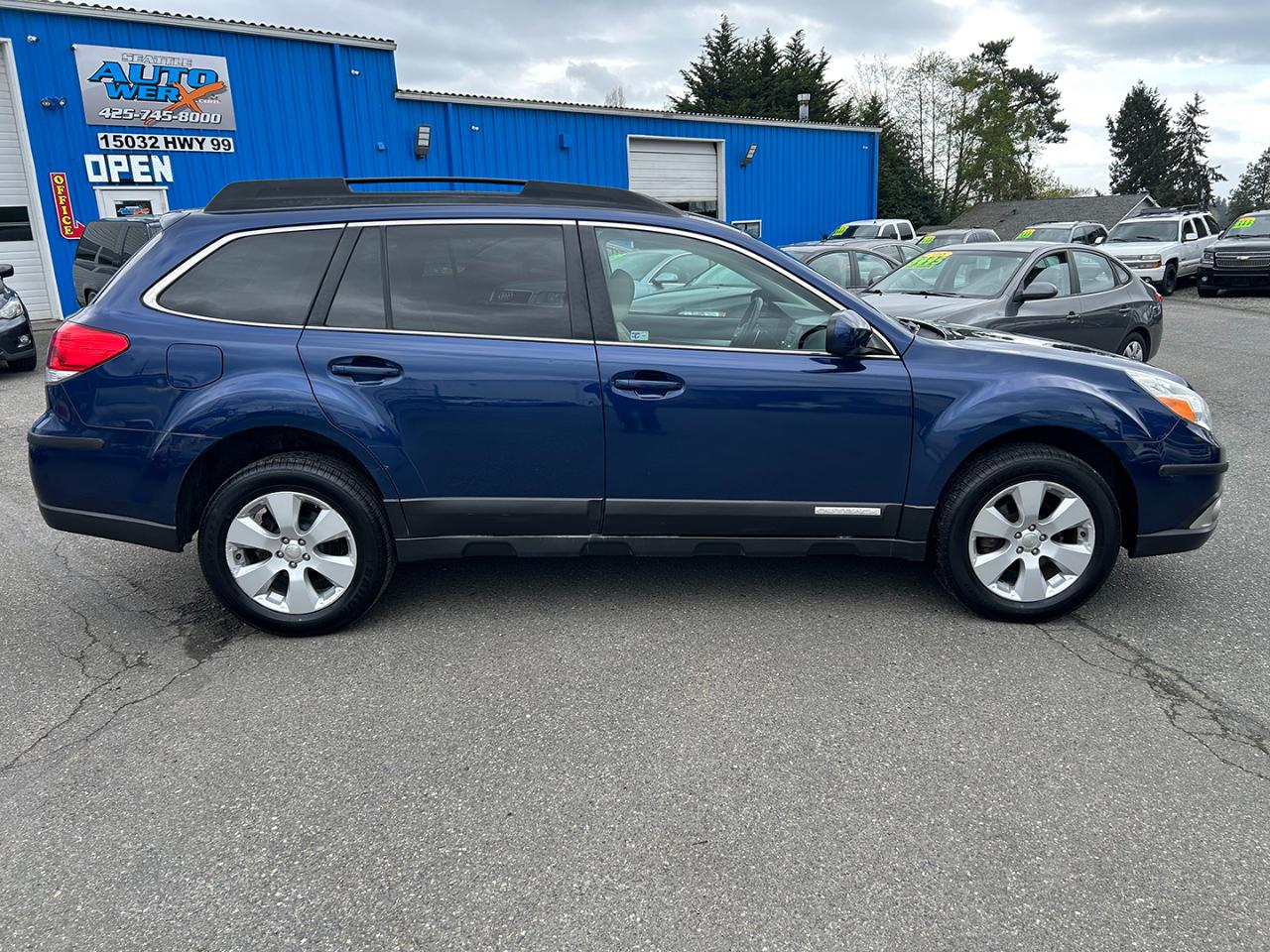 Subaru Outback 4dr Wgn H4 Auto 2.5i Premium All-Weather 2010