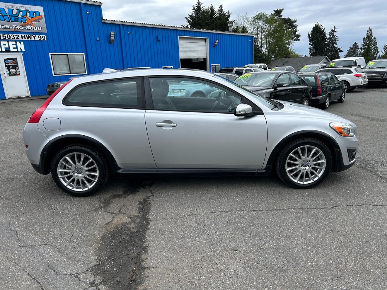 Volvo C30 2dr Cpe Auto w/Moonroof 2011