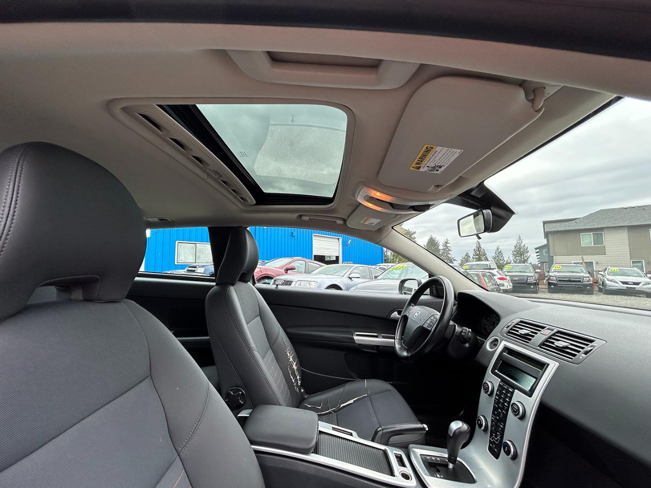 Volvo C30 2dr Cpe Auto w/Moonroof 2011