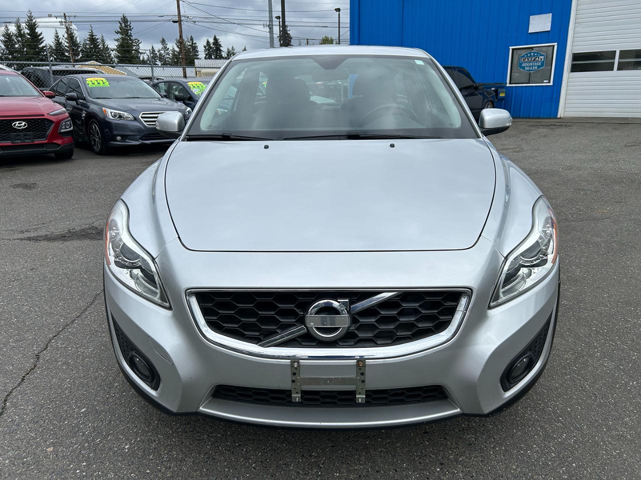 Volvo C30 2dr Cpe Auto w/Moonroof 2011