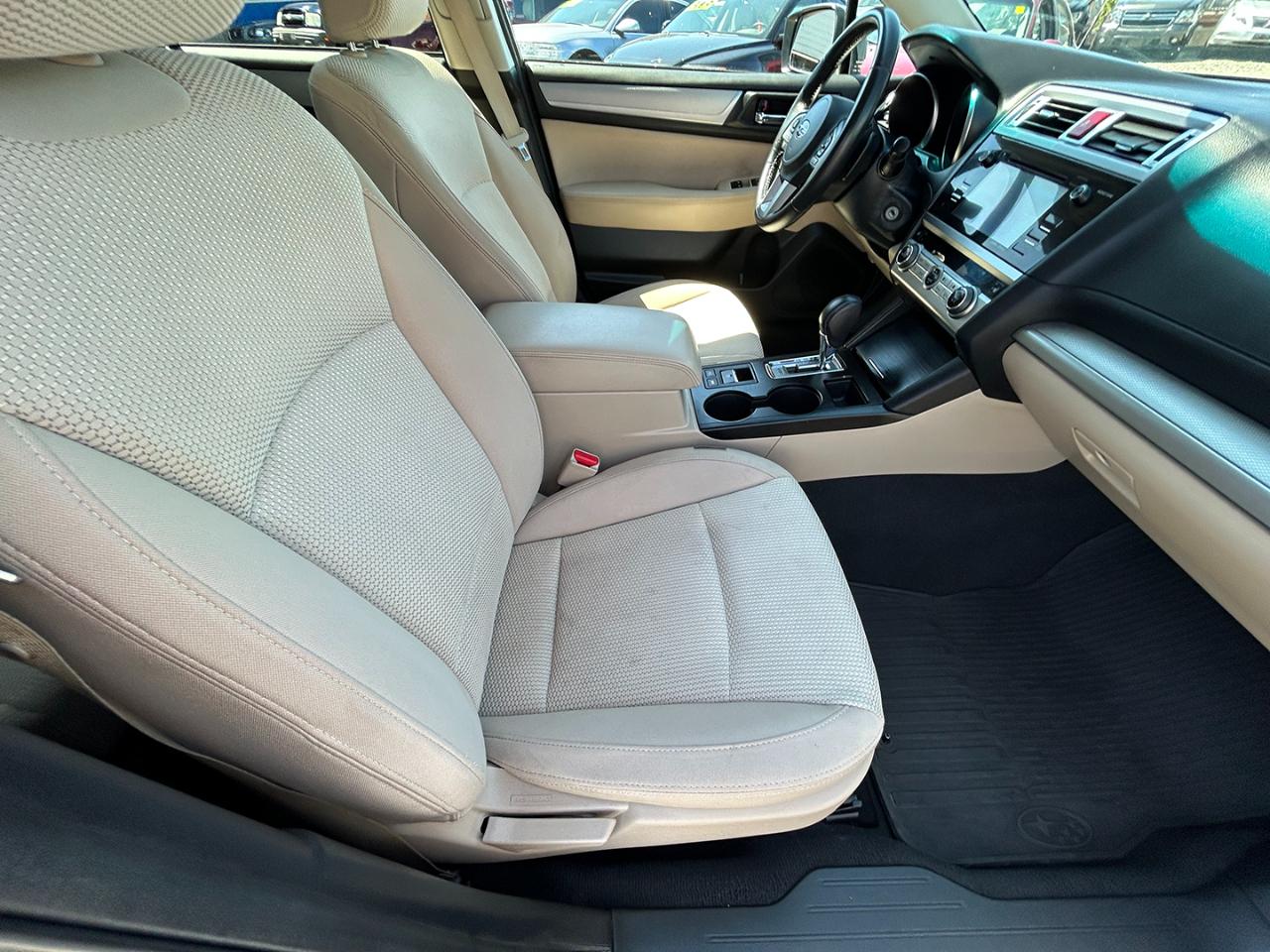 Subaru Outback 2.5i Premium 2017