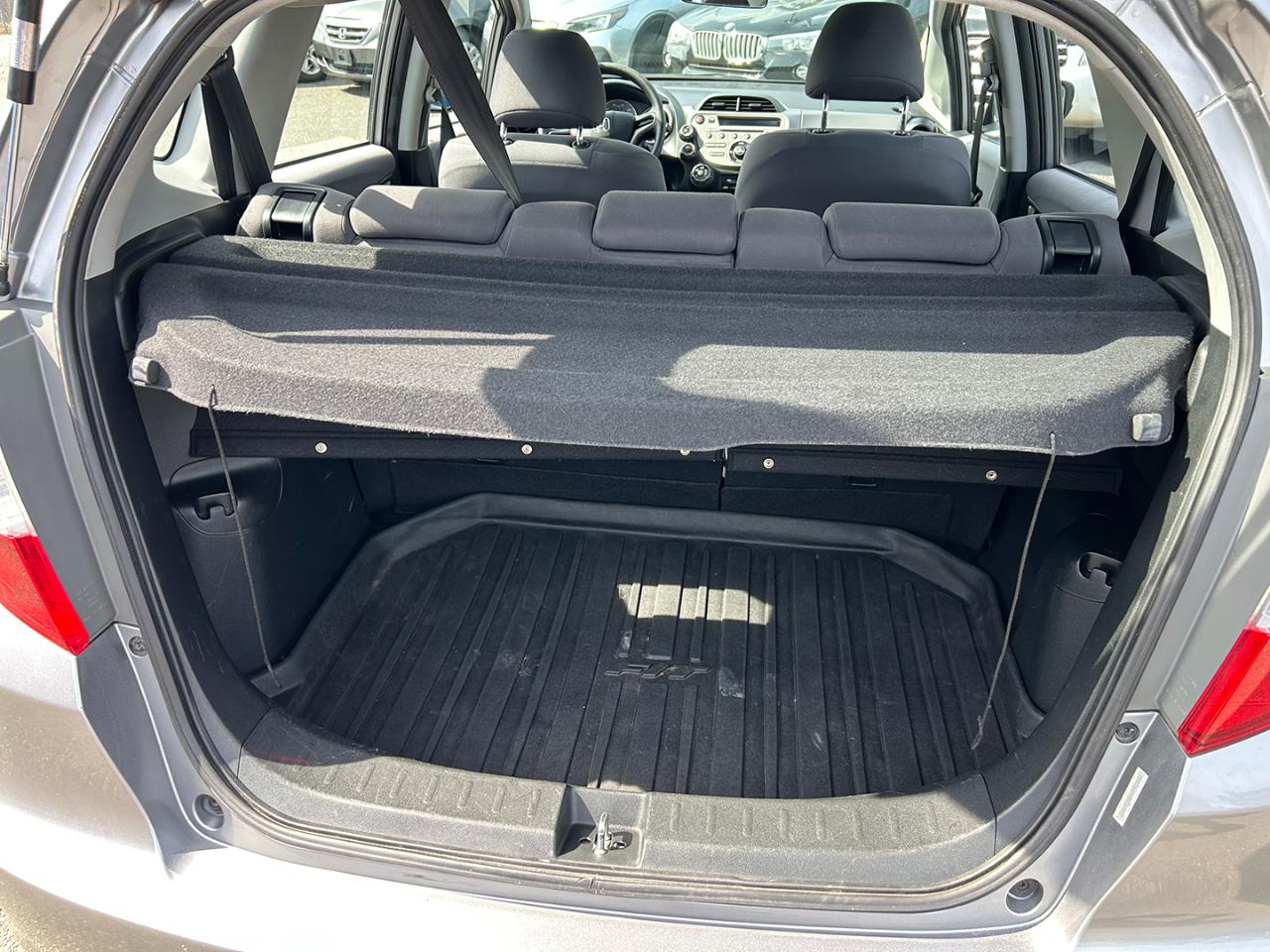 Honda Fit 5dr HB Auto 2010