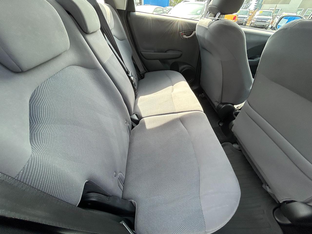 Honda Fit 5dr HB Auto 2010