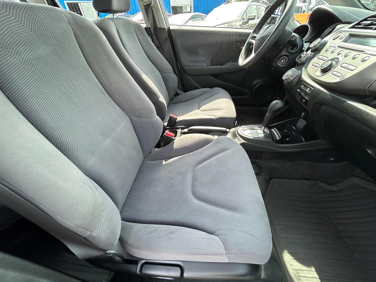 Honda Fit 5dr HB Auto 2010