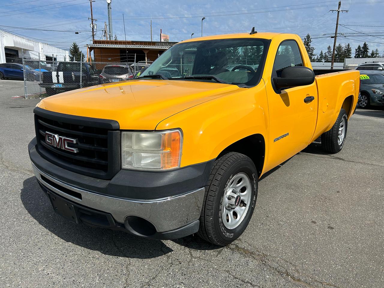 GMC Sierra 1500 2WD Reg Cab 133.0" Work Truck 2011