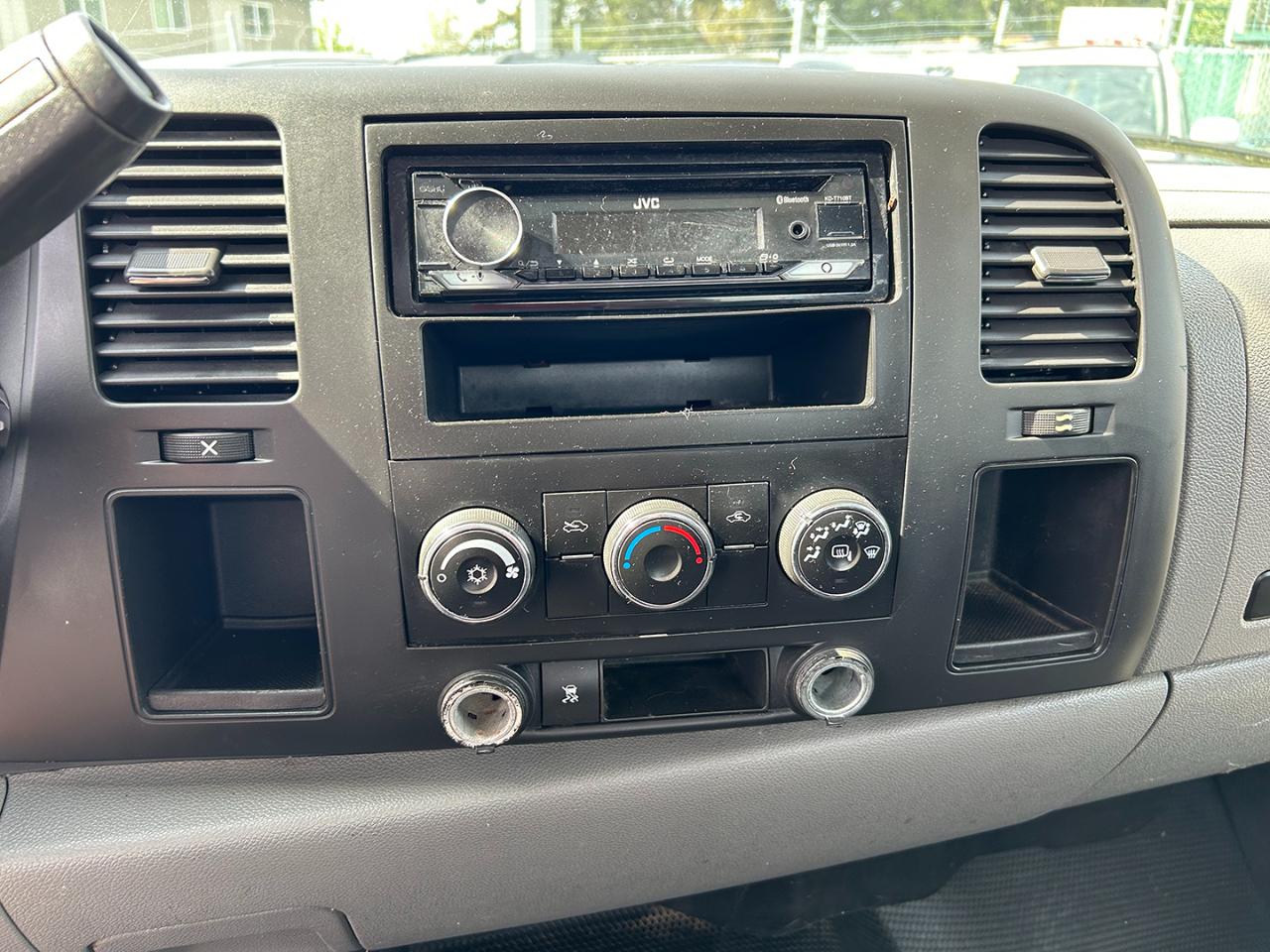 GMC Sierra 1500 2WD Reg Cab 133.0" Work Truck 2011