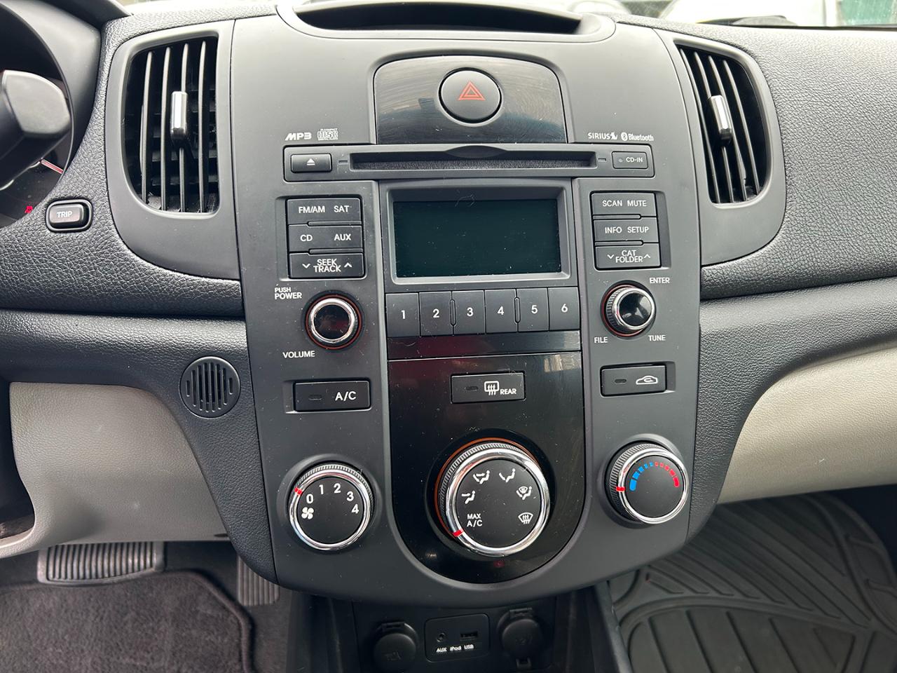 Kia Forte 4dr Sdn Auto EX 2012