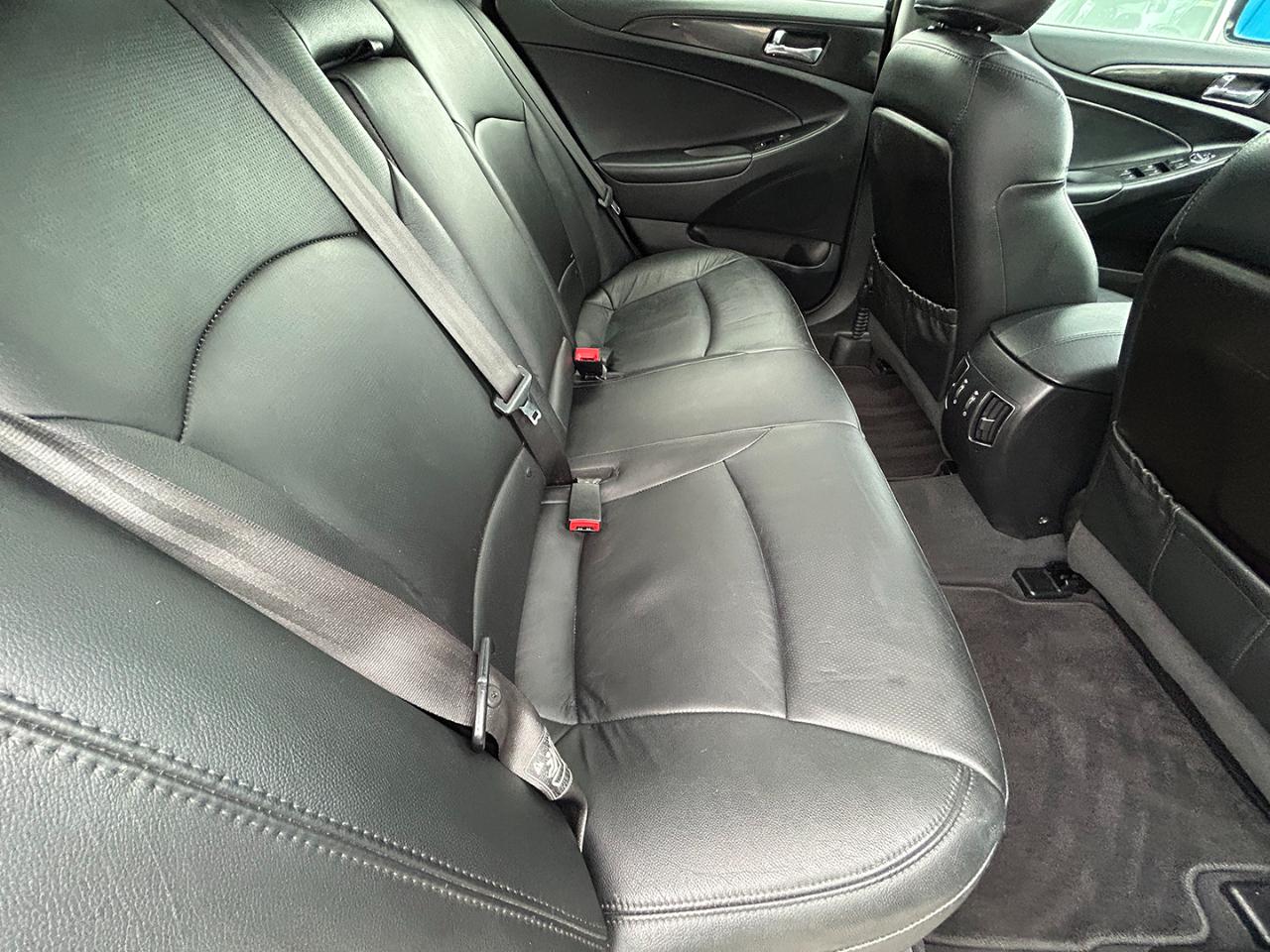 Hyundai Sonata 4dr Sdn 2.4L Auto Ltd PZEV 2011