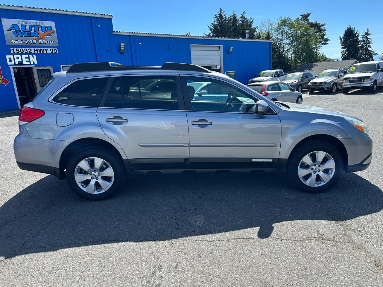 Subaru Outback 4dr Wgn H4 Auto 2.5i Limited Pwr Moon 2011