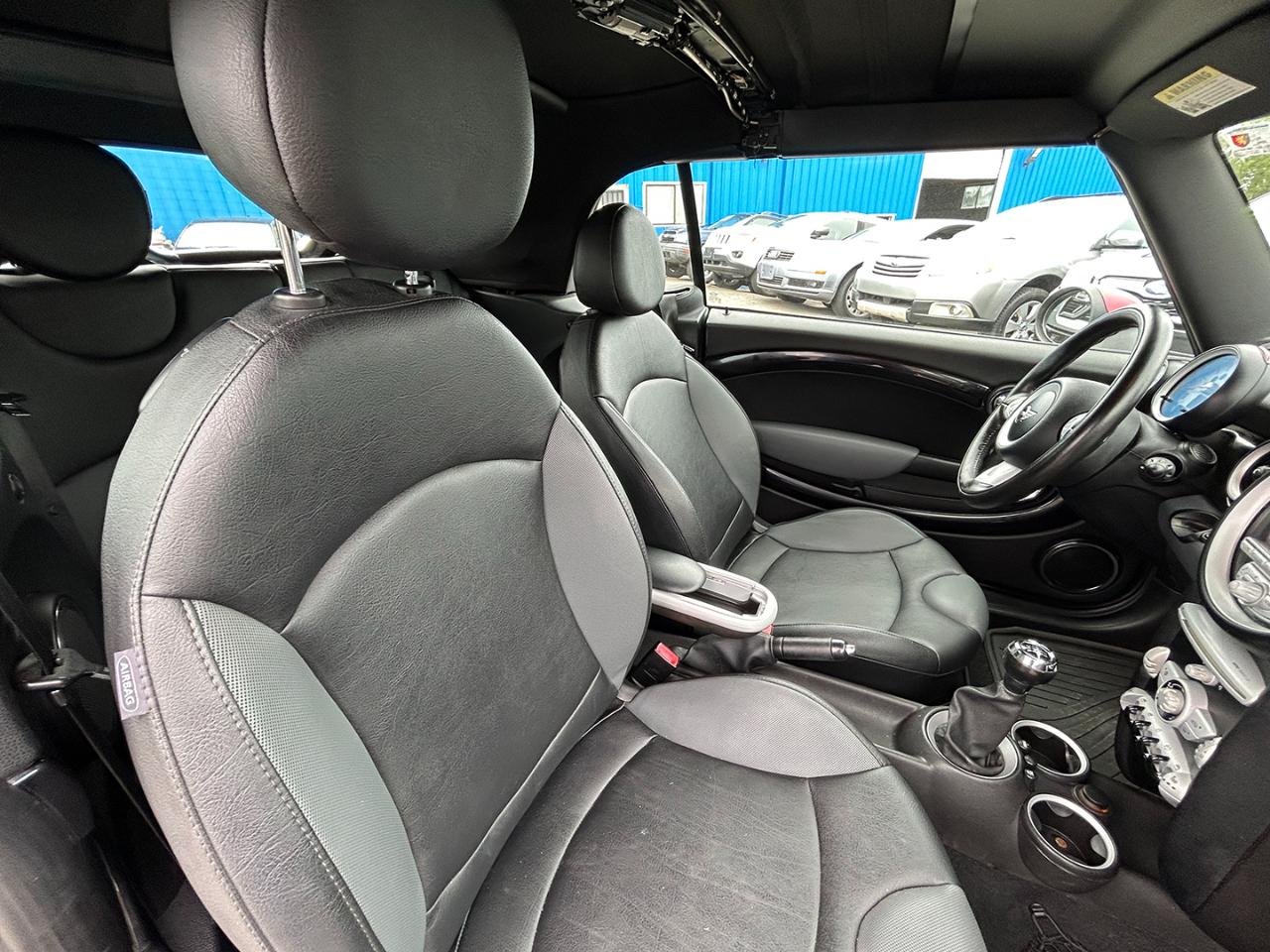 MINI Cooper Convertible 2dr S 2010