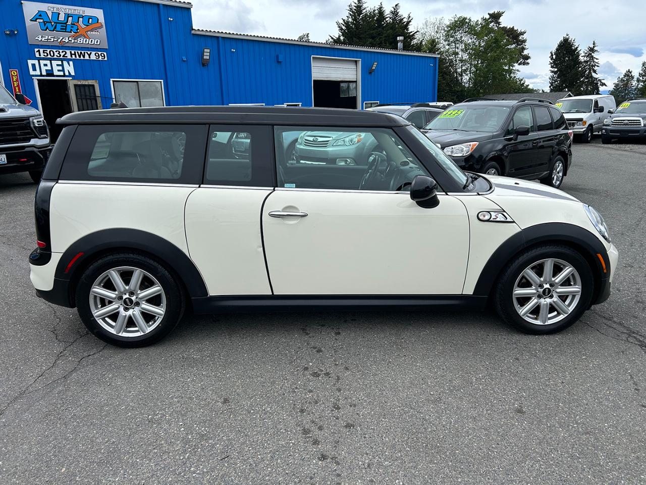 MINI Cooper Clubman 2dr Cpe S 2011