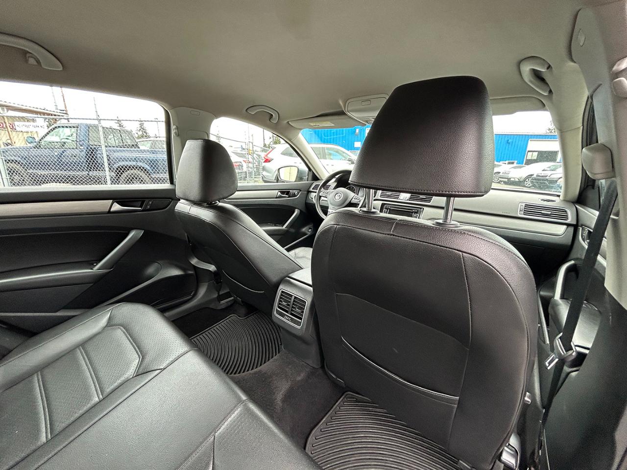 Volkswagen Passat 4dr Sdn 1.8T Auto SE PZEV 2014