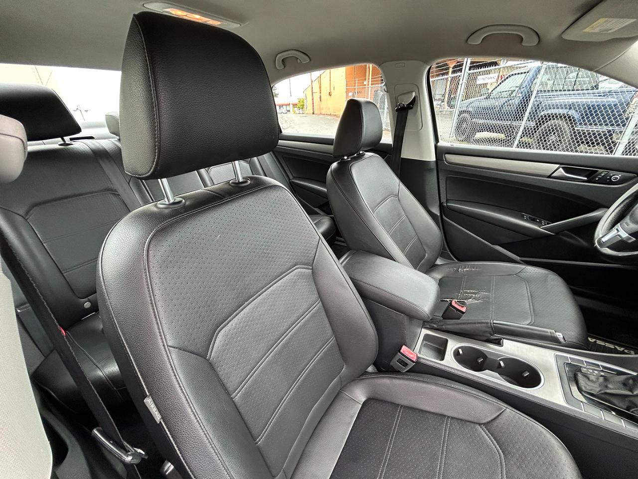 Volkswagen Passat 4dr Sdn 1.8T Auto SE PZEV 2014