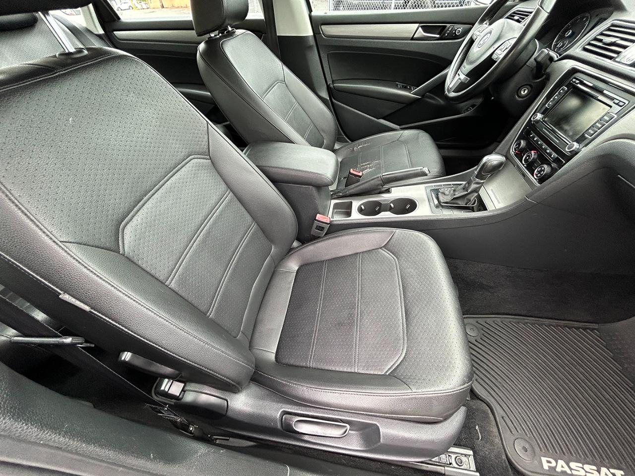 Volkswagen Passat 4dr Sdn 1.8T Auto SE PZEV 2014