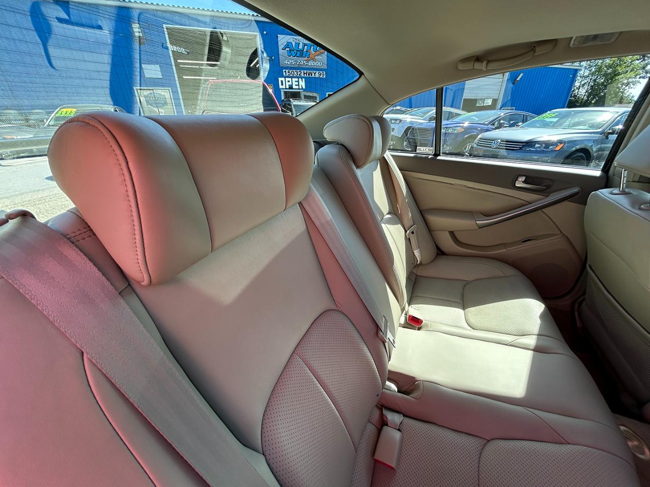 Infiniti G35 Sedan 4dr Sdn AWD Auto w/Leather 2004