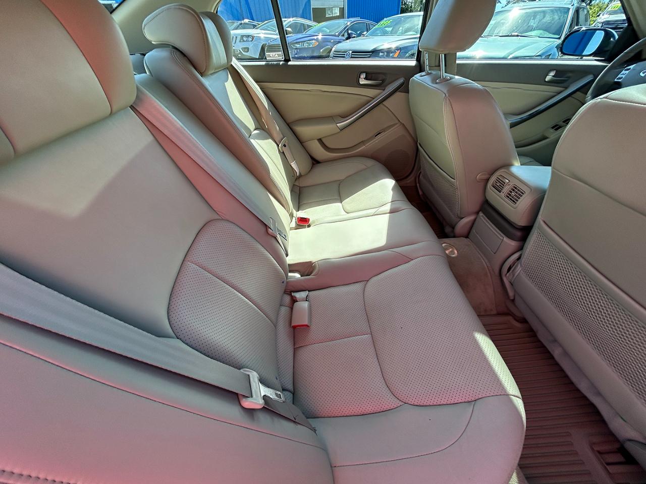 Infiniti G35 Sedan 4dr Sdn AWD Auto w/Leather 2004