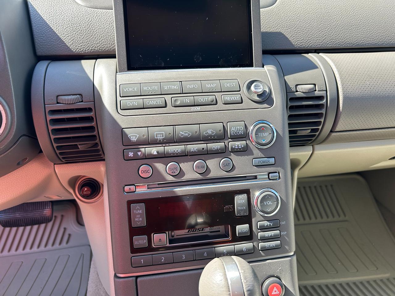 Infiniti G35 Sedan 4dr Sdn AWD Auto w/Leather 2004