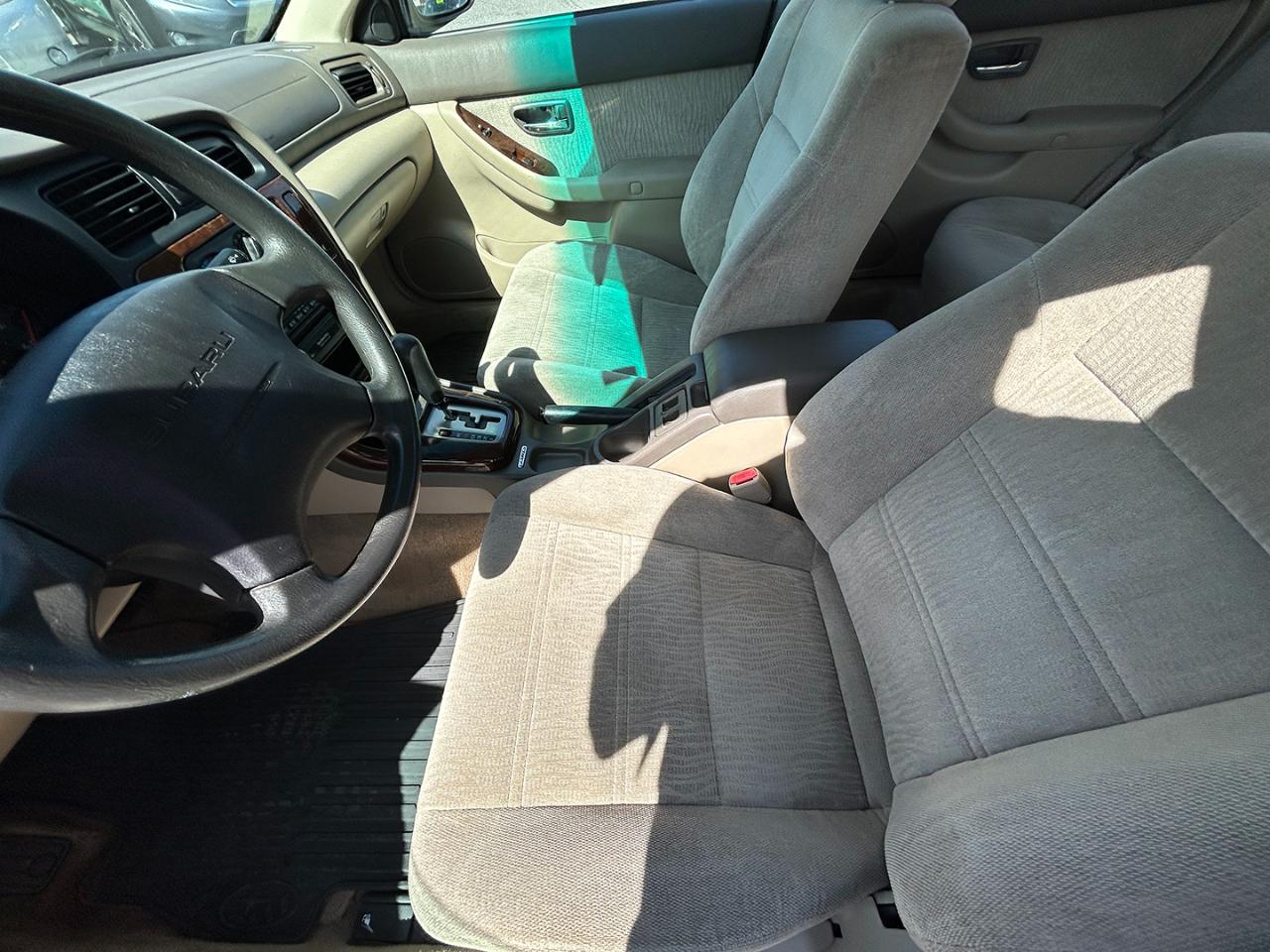 Subaru Legacy Wagon 5dr Outback Auto w/RB Equip 2001